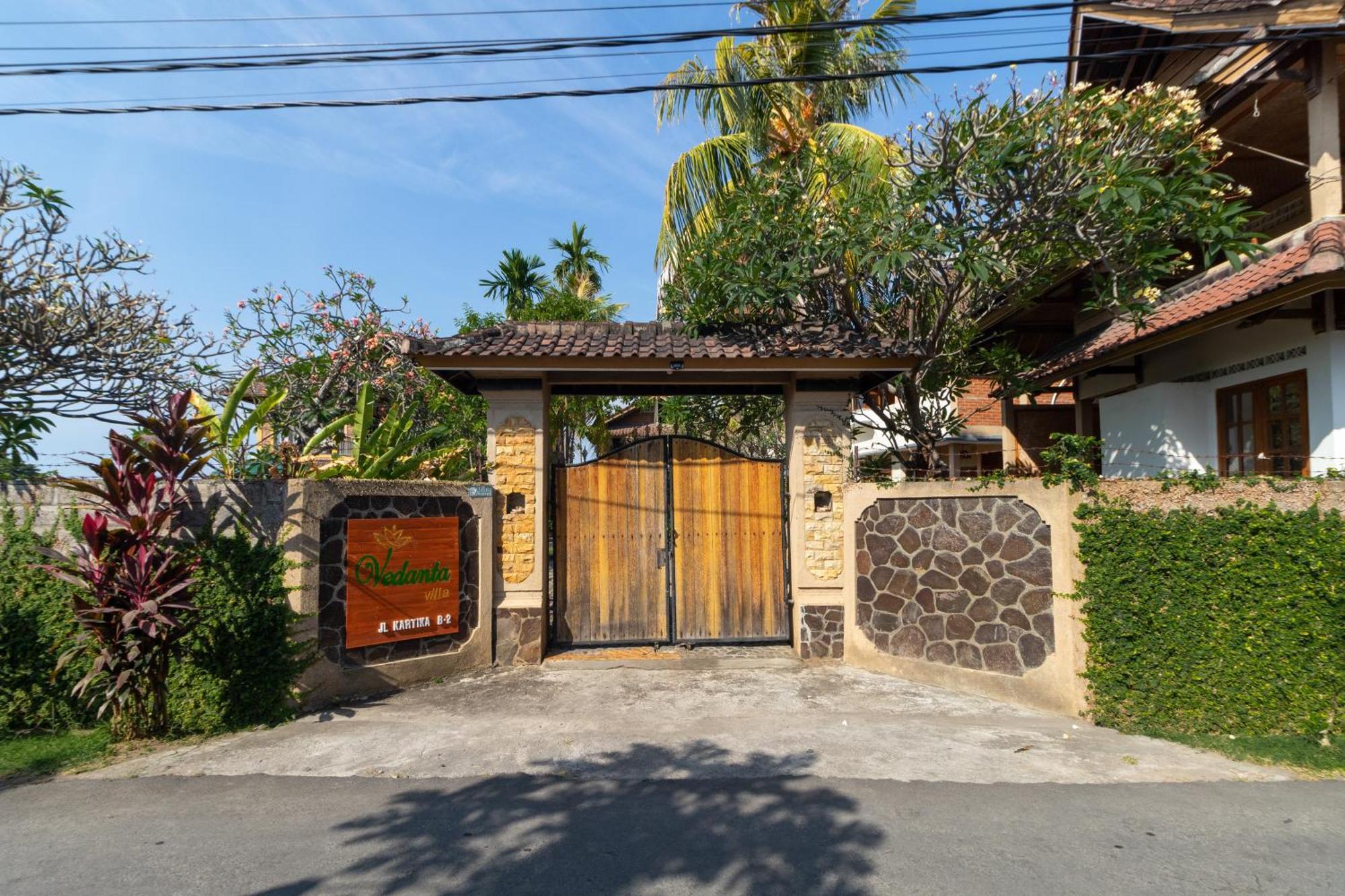 OYO 3836 Vedanta Villa Lovina Exterior foto